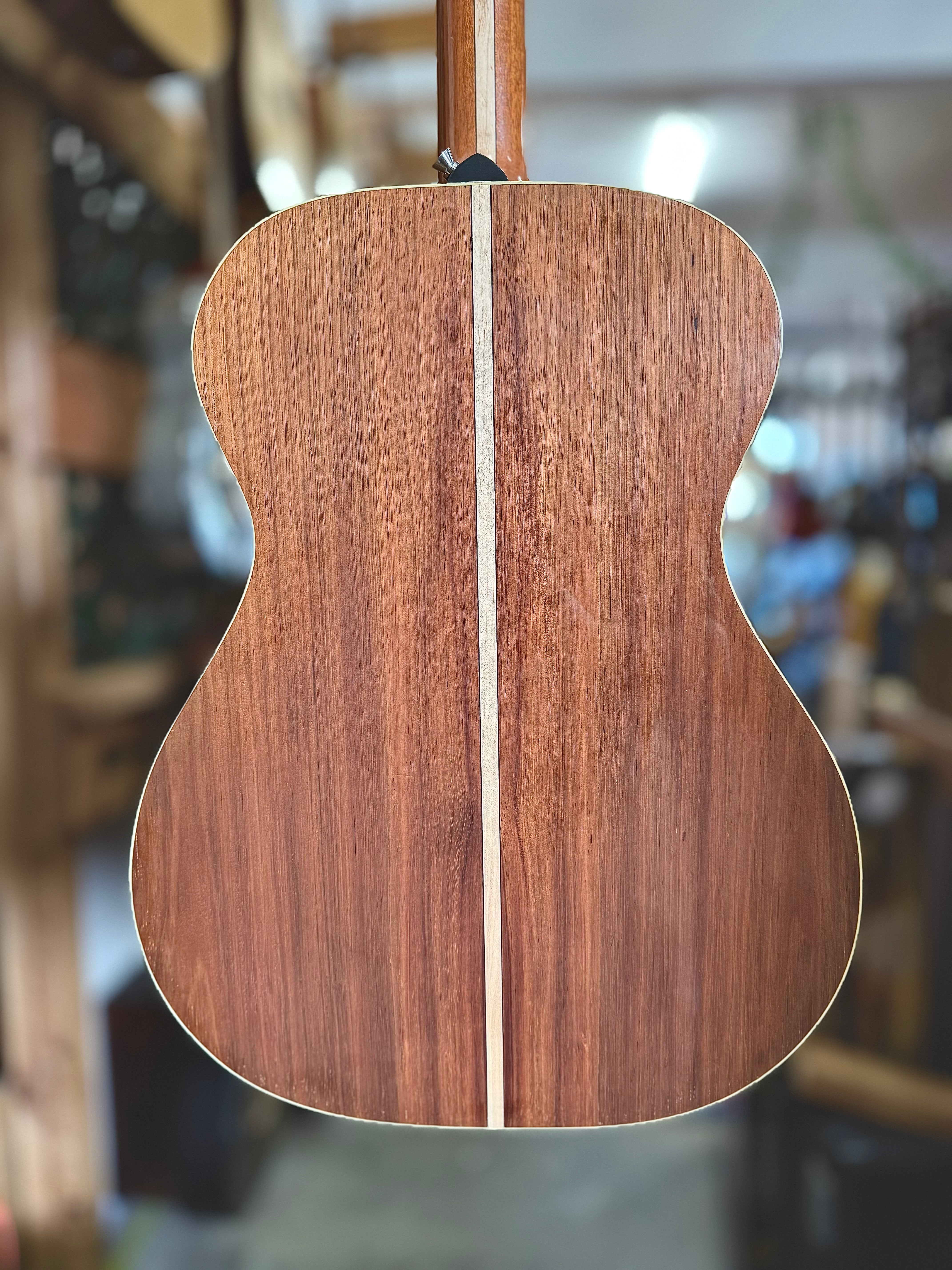 Zenner | Number 018 | OM Size Acoustic | Australian Made Zenner | Number 018 | OM Size Acoustic | Australian Made